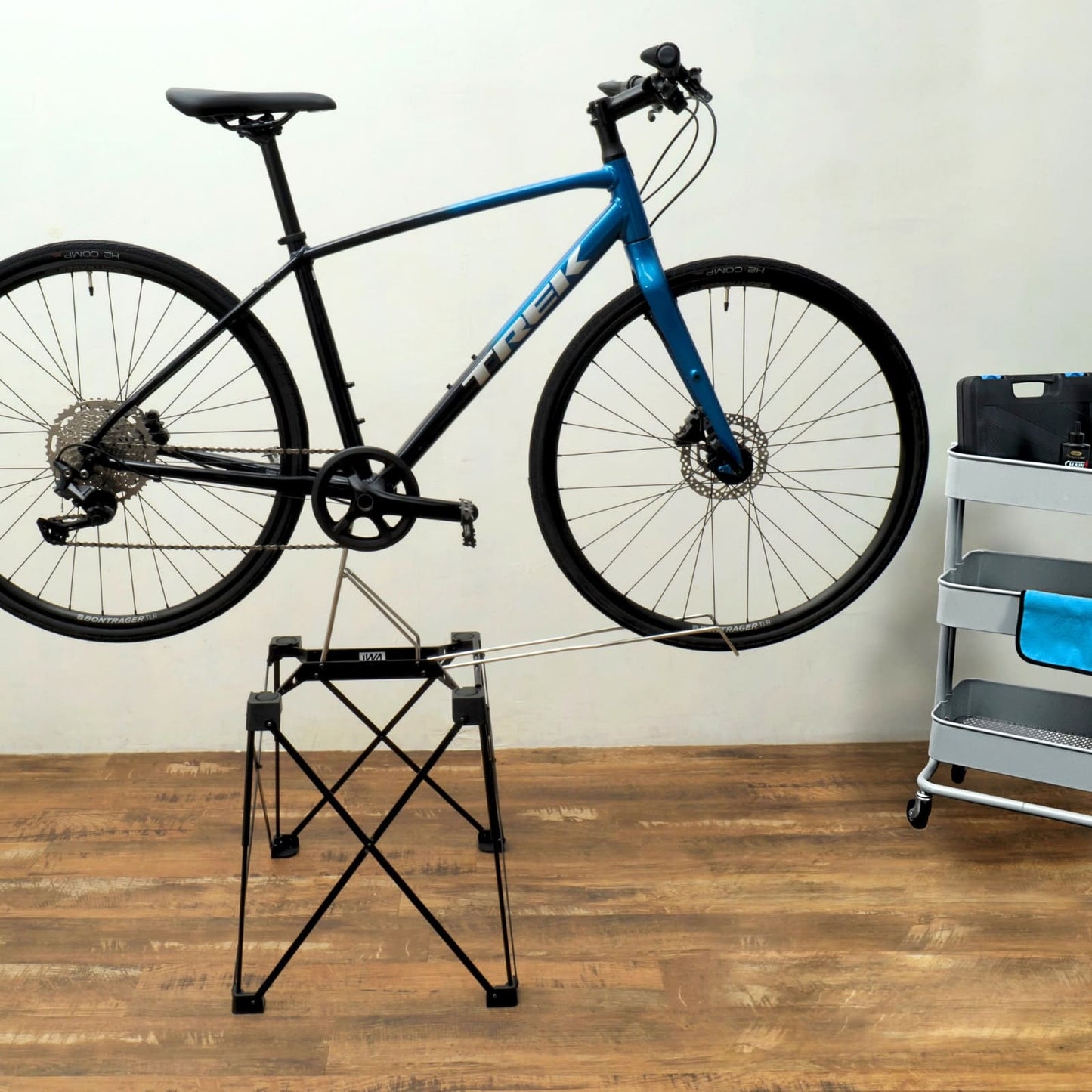 iWA2 PRO maintenance & display bike stand - Black