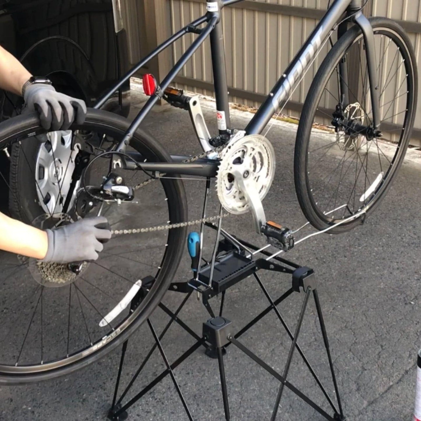 iWA2 PRO maintenance & display bike stand - Black