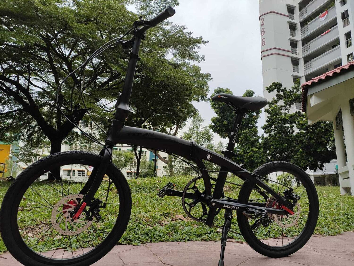 TITAN V3 with 9 Speed LITEPRO - Black
