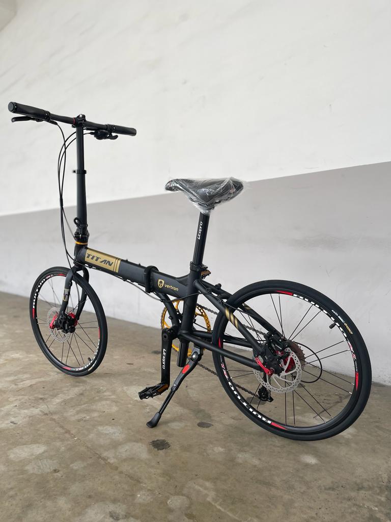 TITAN Vertron with 9 Speed Shimano - Black
