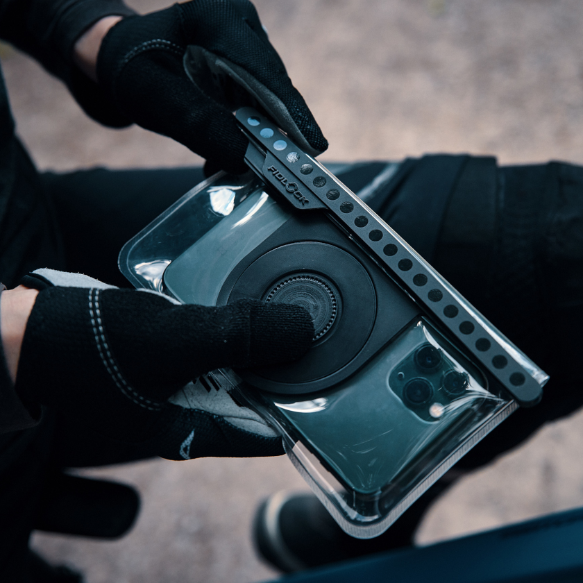 FIDLOCK VACUUM uni phone case - M Size