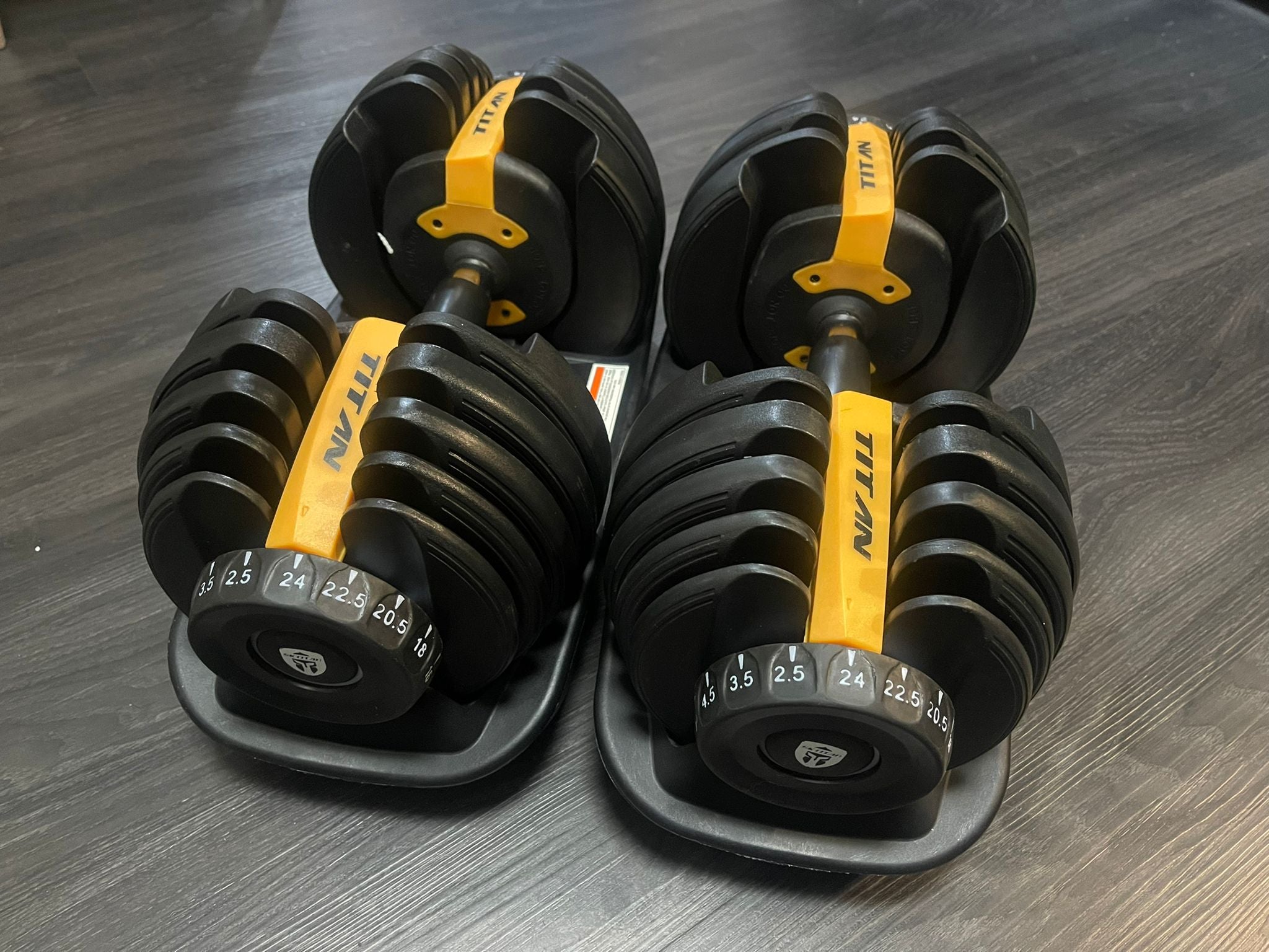 Titan best sale adjustable dumbbells